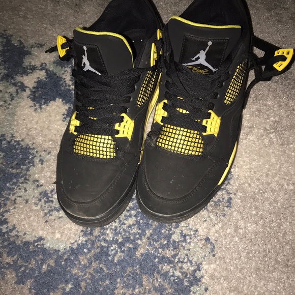 Jordan Retro 4 “Yellow Thunder” - Picture 1 of 2